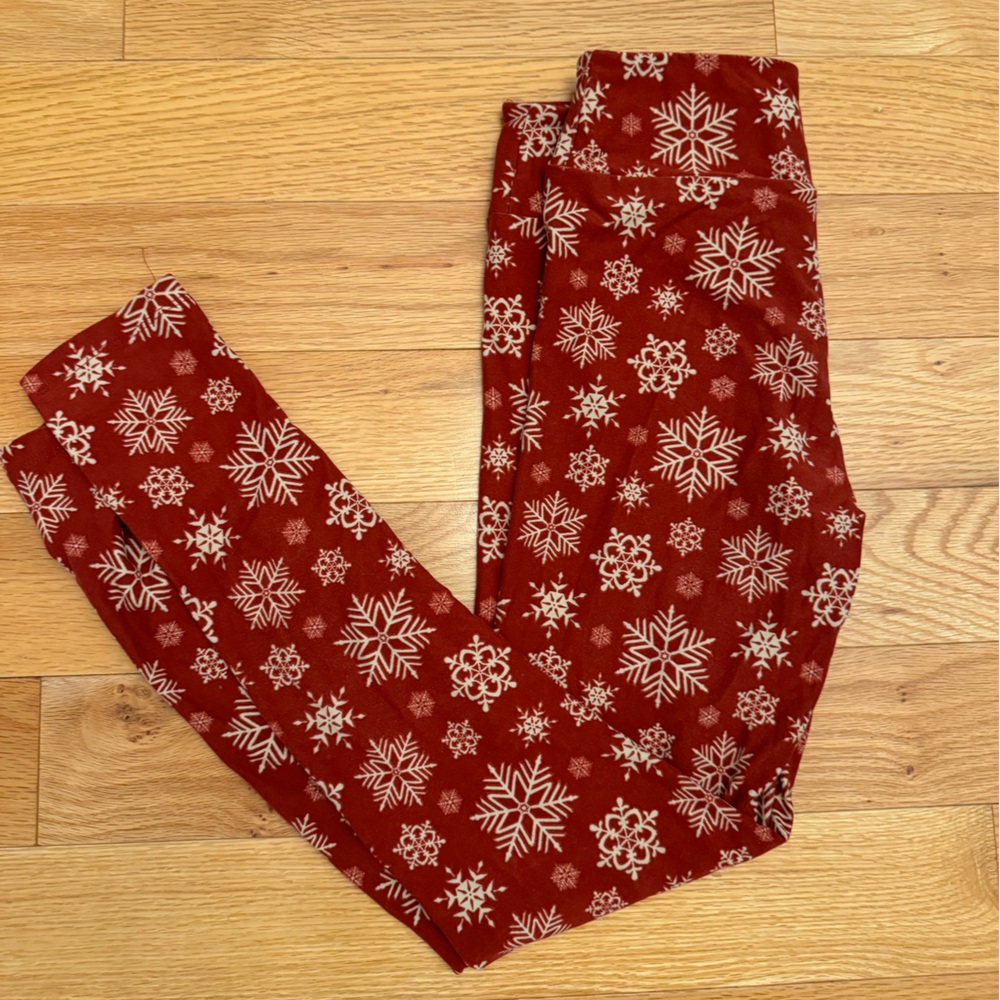 Red & white snowflake LulaRoe leggings- one size